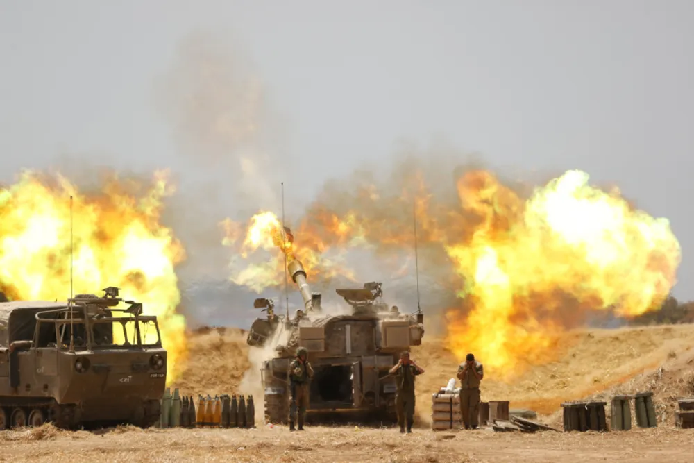 israeli artillery fire on gaza