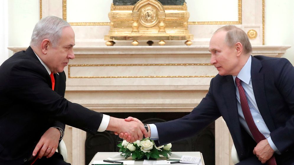 File photo from Netanyahu's 2020 meeting with Vladimir Putin 