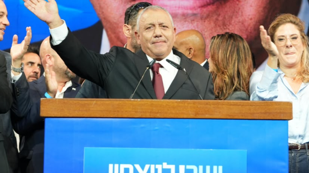 Yashar Gadi Eizenkot and members of the "Yashar!" party following the revelation of the 2026 election exit poll results.