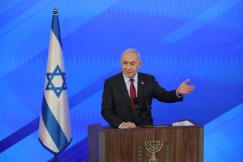 رئيس الوزراء الإسرائيلي بنيامين نتنياهو يتحدث خلال مؤتمر صحفي في وزارة الامن في تل أبيب في 18 يناير 2024