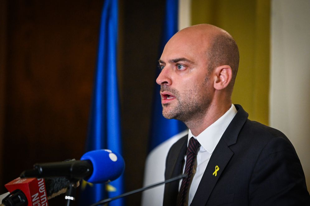 Photo by Arie Leib Abrams/Flash90 French Foreign Minister Jean-Noel Barrot holds a press conference in Jerusalem, October 7, 2024.