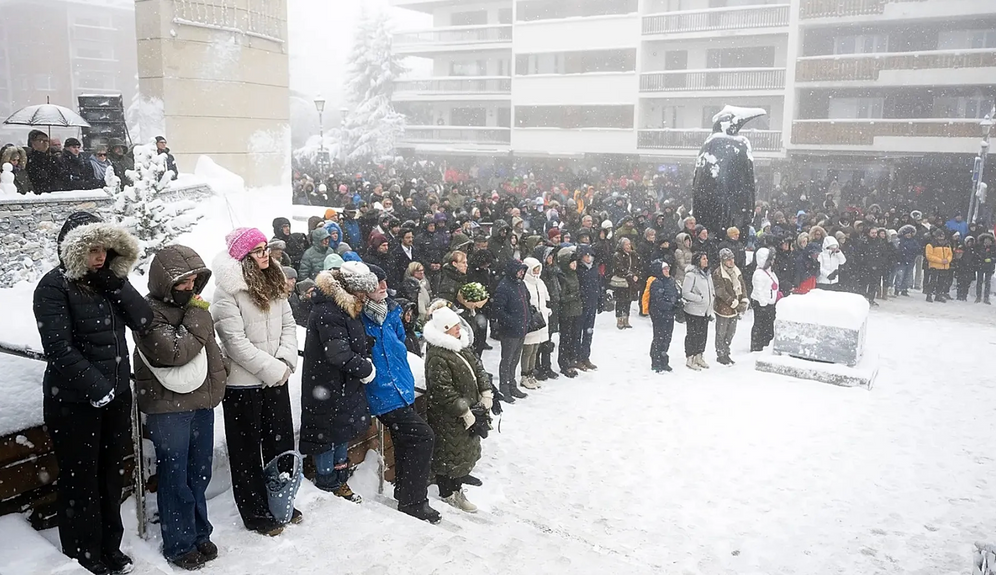 التزمت سويسرا دقيقة صمت وطنية يوم الجمعة