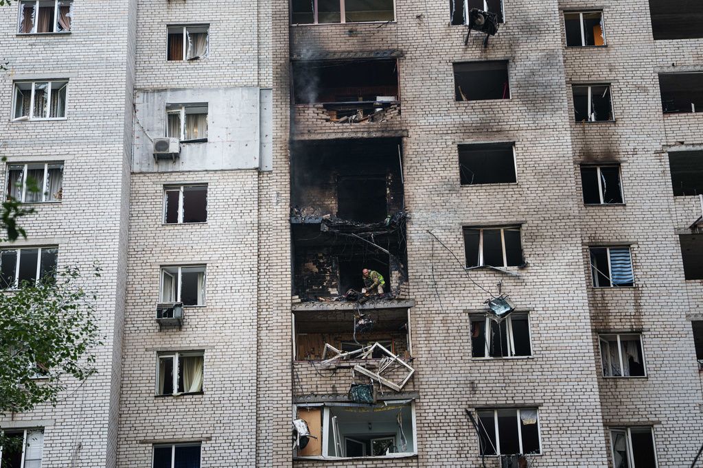 Russian drone strike kills Israeli boy, wounds mother in Kyiv – i24NEWS