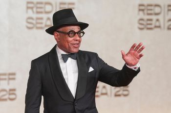 وصل جيانكارلو إسبوزيتو لحضور افتتاح مهرجان البحر الأحمر السينمائي الدولي في جدة، المملكة العربية السعودية، يوم الخميس 4 ديسمبر 2025