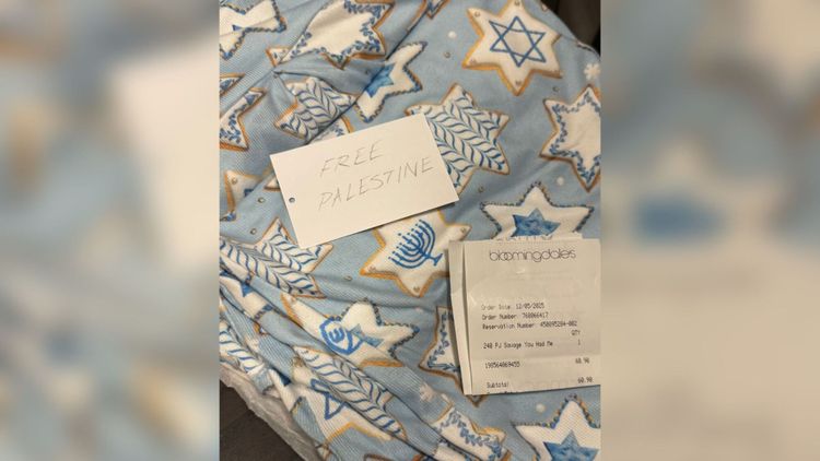 Un "Free Palestine" glissé dans un cadeau de Hanoucca acheté chez Bloomingdale's 