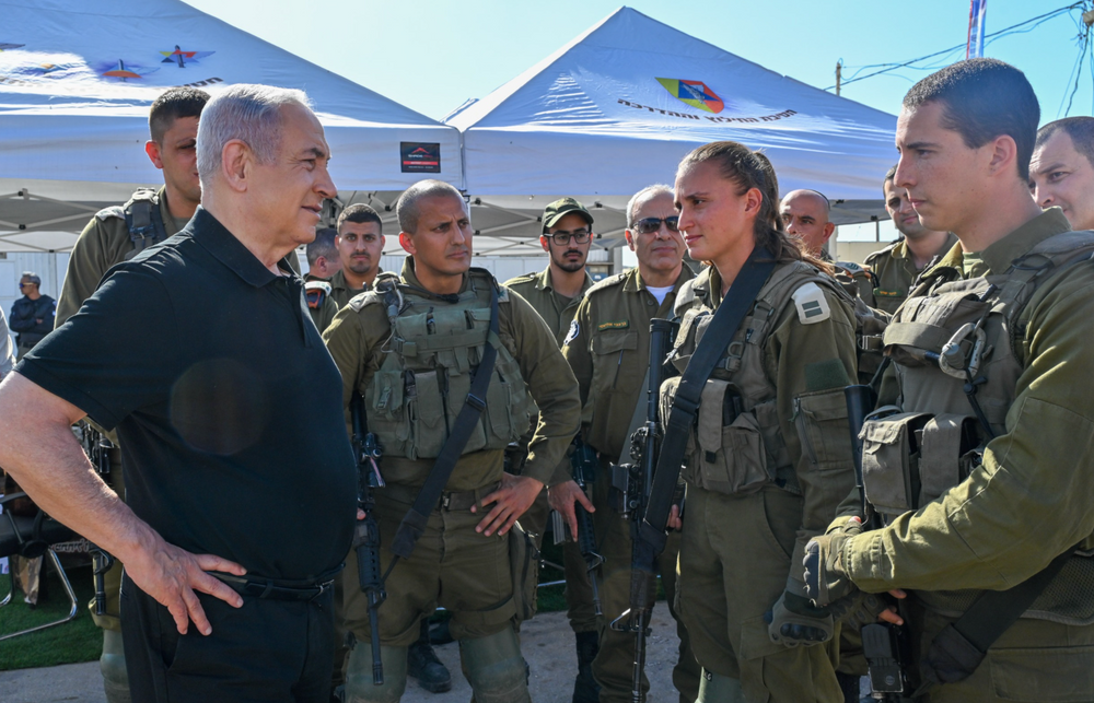 Netanyahu diz que não há abrigo para os assassinos do Hamas PM Netanyahu visita combatentes Zikim das FDI