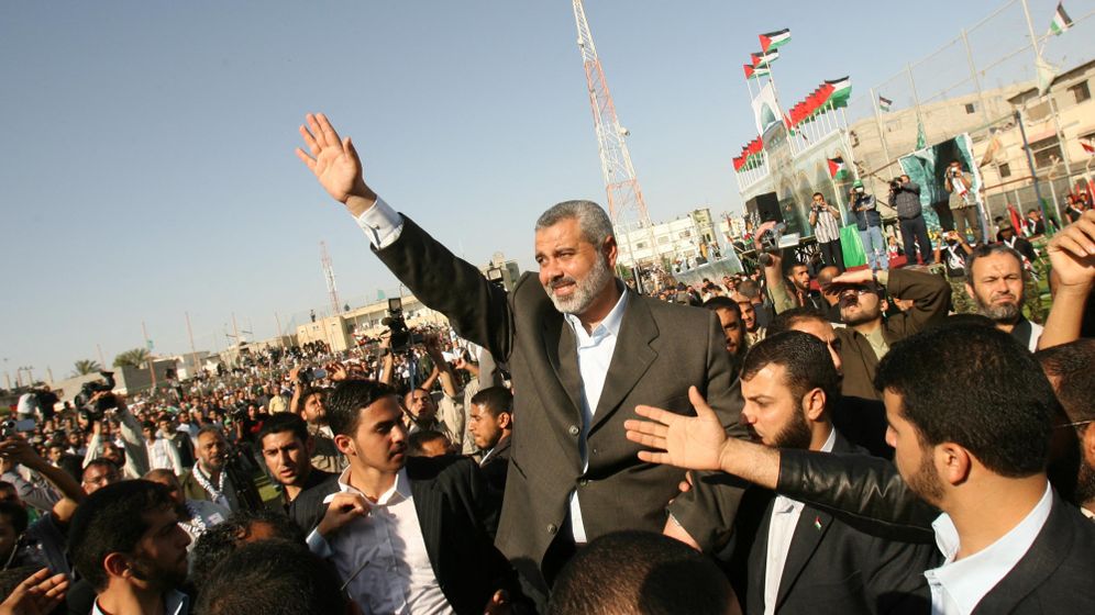 ראש הלשכה המדינית של חמאס לשעבר אסמאעיל הנייה ברפיח ב-2006, ארכיון