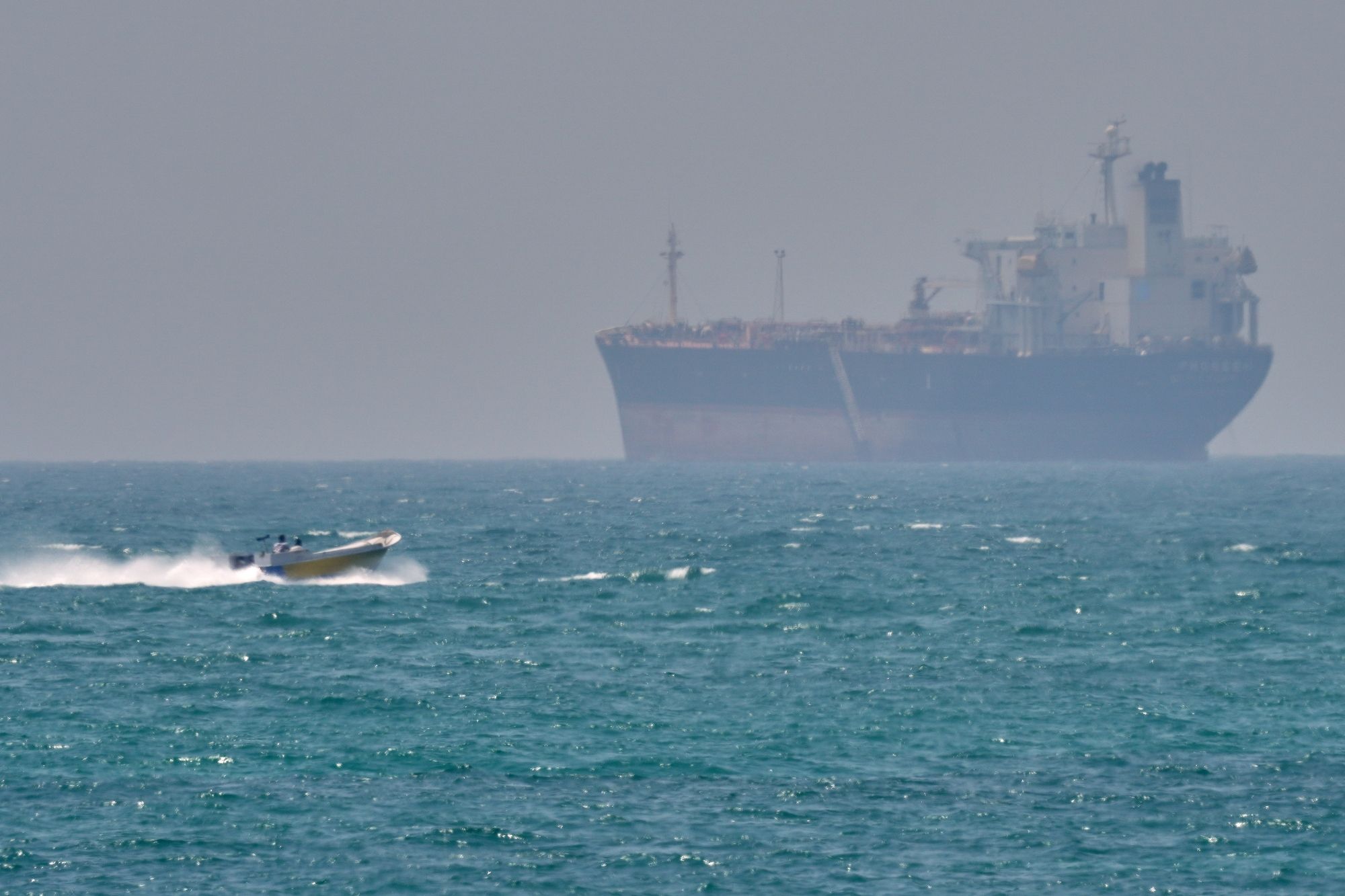 Détroit d'Ormuz : un accord se dessine entre l'Iran et Oman pour relancer le trafic maritime