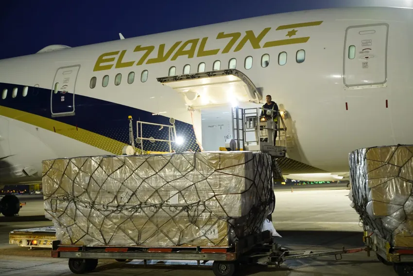 Illustration - Un avion de la compagnie aérienne israélienne El Al a atterri à l'aéroport Ben Gurion chargé d’équipements médicaux en provenance de Chine, le 6 avril 2020