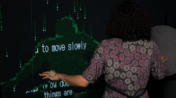 À Tel Aviv, une exposition immersive imagine l’avenir de l’art grâce aux nouvelles technologies