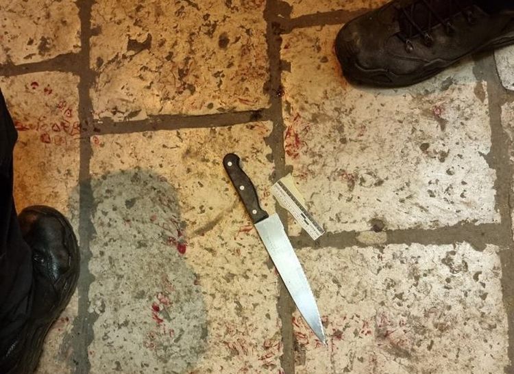 A faca usada no ataque com faca na Cidade Velha de Jerusalém, 6 de março de 2022.