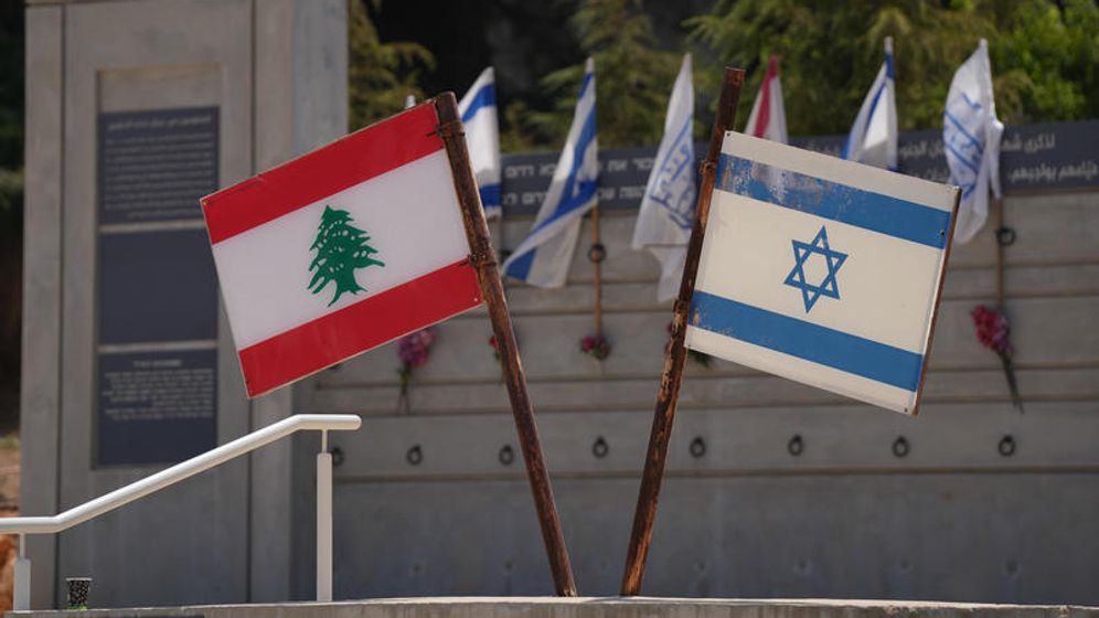 Ayal Margolin/FLASH90 Drapeaux israéliens et libanais au mémorial de l'Armée du Liban Sud (ALS), près de Metula