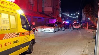 אמבולנס מד"א בזירת האירוע בנצרת