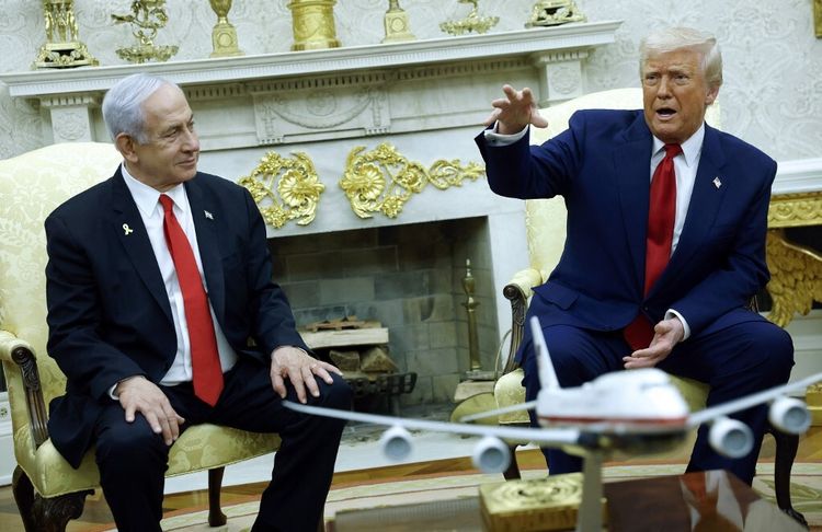 US President Donald Trump (right) hosting Prime Minister Benjamin Netanyahu in the Oval Office