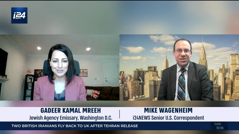 Jewish Agency Emissary to Washington DC Gadeer Kamal-Mreeh (L) speaks with i24NEWS Senior US Correspondent Mike Wagenheim on March 16, 2022.