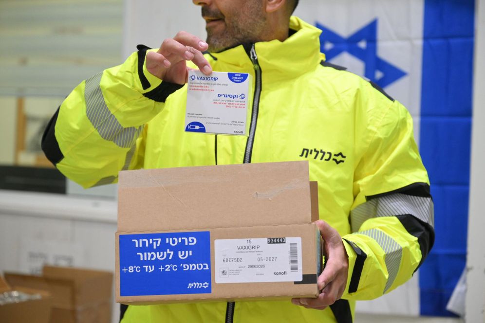 Flu vaccines at Clalit’s logistics center
