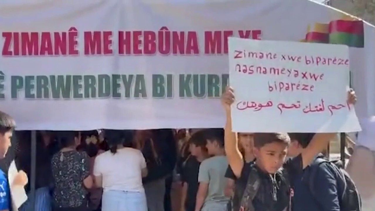 الكرديةُ في مدارسِ سوريا… اعترافٌ منقوصٌ ينذرُ بانفجارٍ بين الأكرادِ ودمشقَ