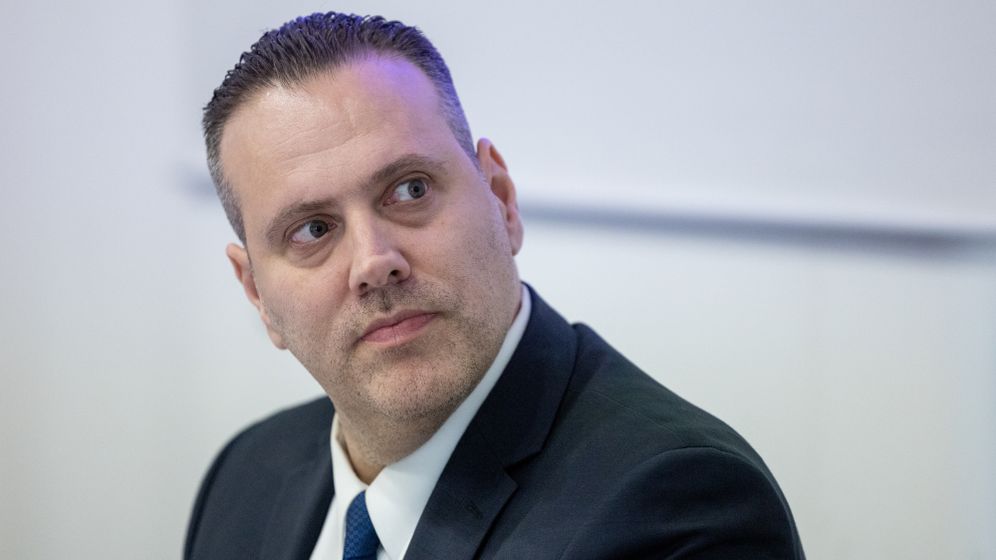 שר התרבות והספורט של ישראל, מיקי זוהר, ארכיון