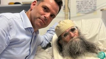 Le rabbin Amos Guetta avec le maire de Netanya, Avi Salama 