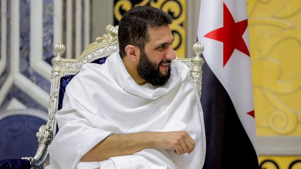 אל-ג'ולאני יוכל להעביר כספים: המהלך שיחבר את סוריה לעולם - i24NEWS