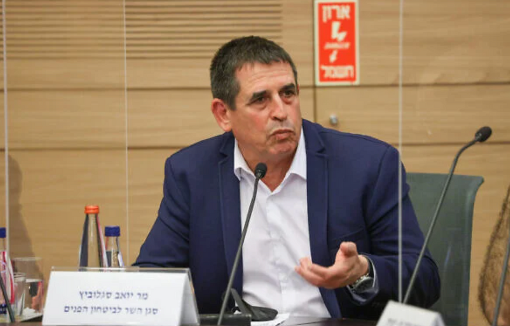 Gal Cohen/Knesset Le vice-ministre de la Sécurité publique, Yoav Segalovitz, s'exprime lors d'une réunion de la commission de la Sécurité publique de la Knesset, le 10 avril 2022.