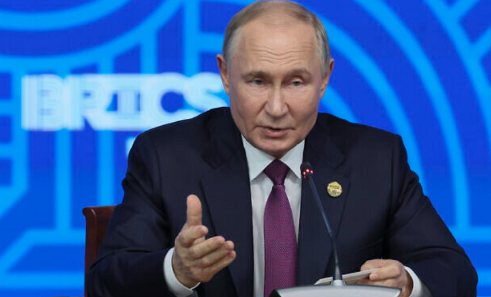 Le président russe Vladimir Poutine tient une conférence de presse lors du sommet des BRICS à Kazan, en Russie, le 24 octobre 2024.