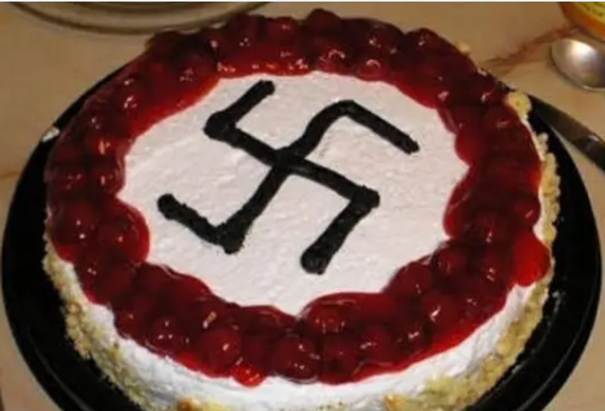 I24news France Une Croix Gammee Sur Un Gateau D Anniversaire D Un Elu Municipal De Montpellier