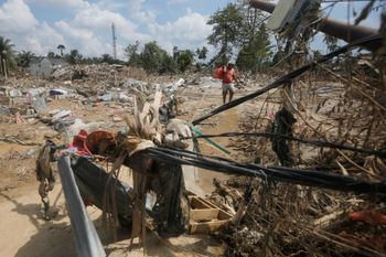 שטפונות הרסניים באינדונזיה