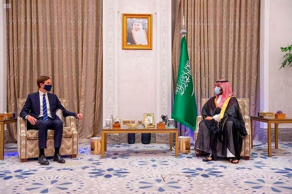 Saudi Press Agency via AP محمد بن سلمان وجاريد كوشنير