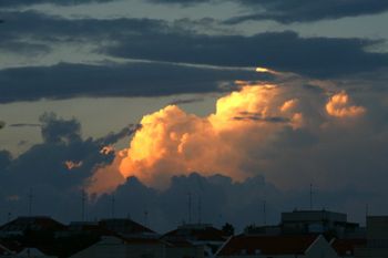 שמיים מעוננים בחורף, ארכיון