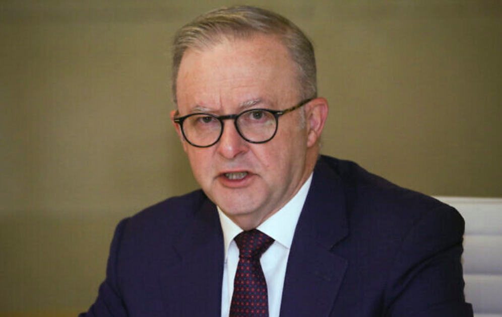 Le Premier ministre australien Anthony Albanese s'exprime lors d'une réunion virtuelle du cabinet national le 1er mai 2024.