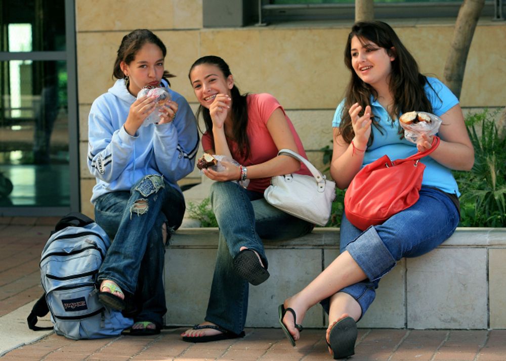 Teens at lunch break, at the Arison Campus Arts School, Tel Aviv, Israel, on May 26, 2006.