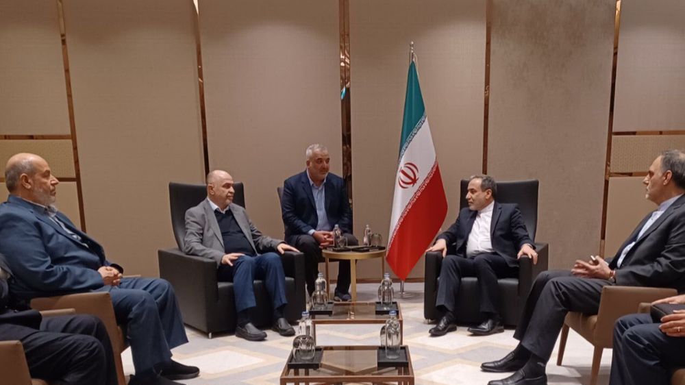 Iran's foreign minister meeting with a Hamas delegation in Turkey