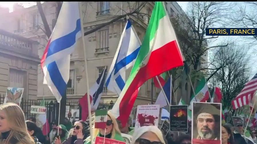 À Paris, la diaspora iranienne manifeste contre le régime des ayatollahs