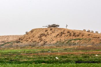 Illustration - Un char israélien lors de travaux à la frontière avec Gaza, le 13 janvier 2021