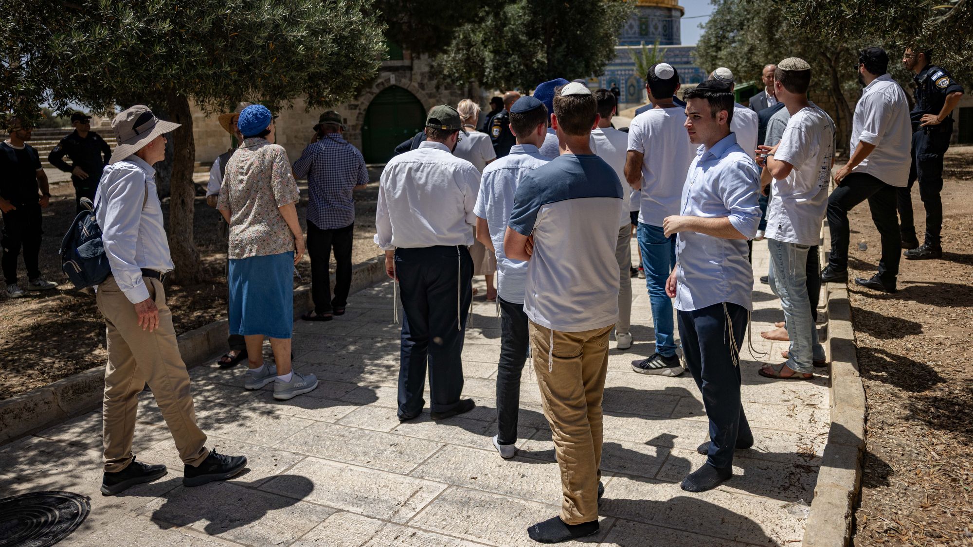 وزراء ونواب إسرائيليون يطالبون دخول الحرم القدسي بيوم القدس والذي يصادف الجمعة