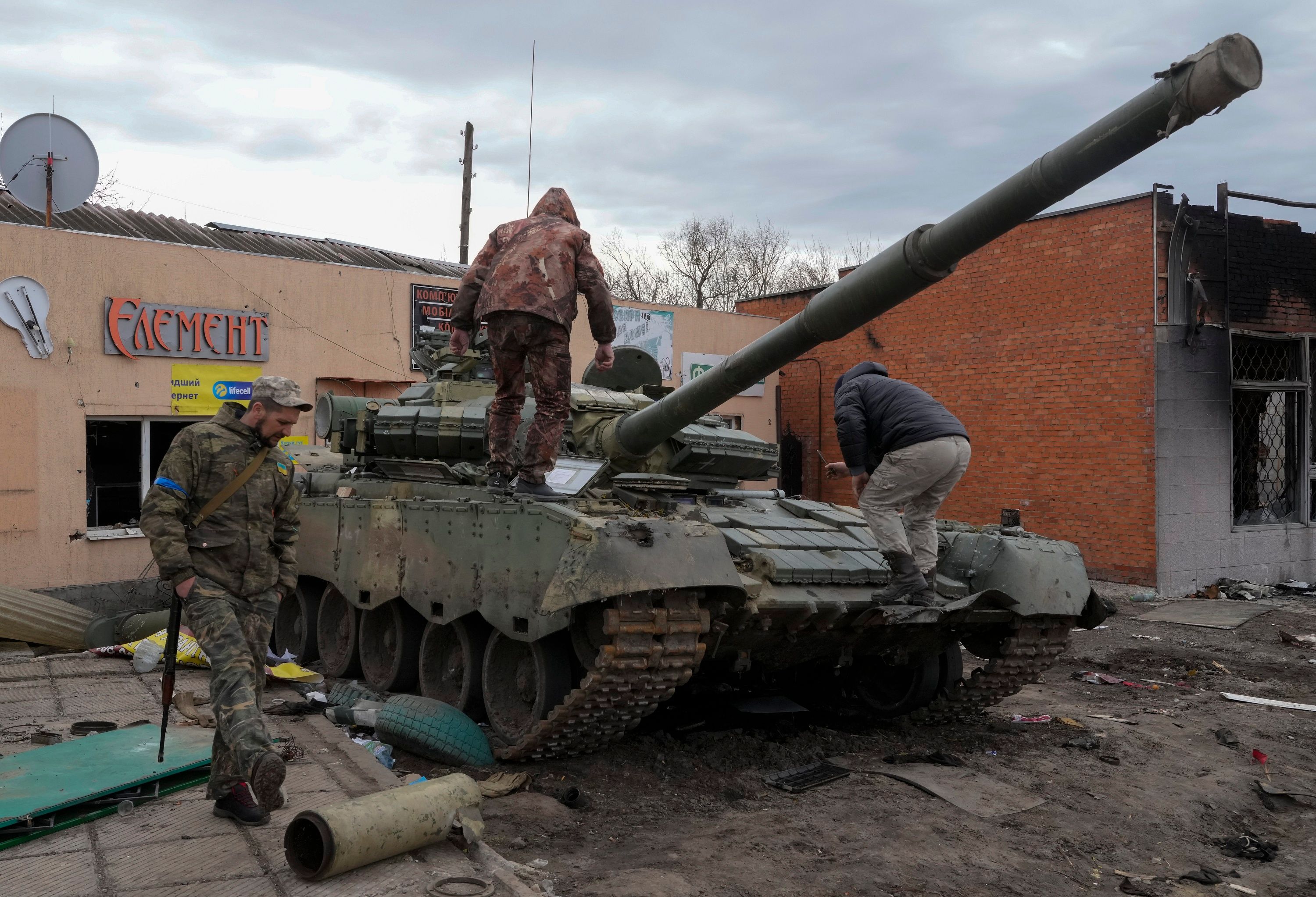 Demoralized Russian Soldiers Disobey Orders In Ukraine - UK Intelligence - Vimarsana News