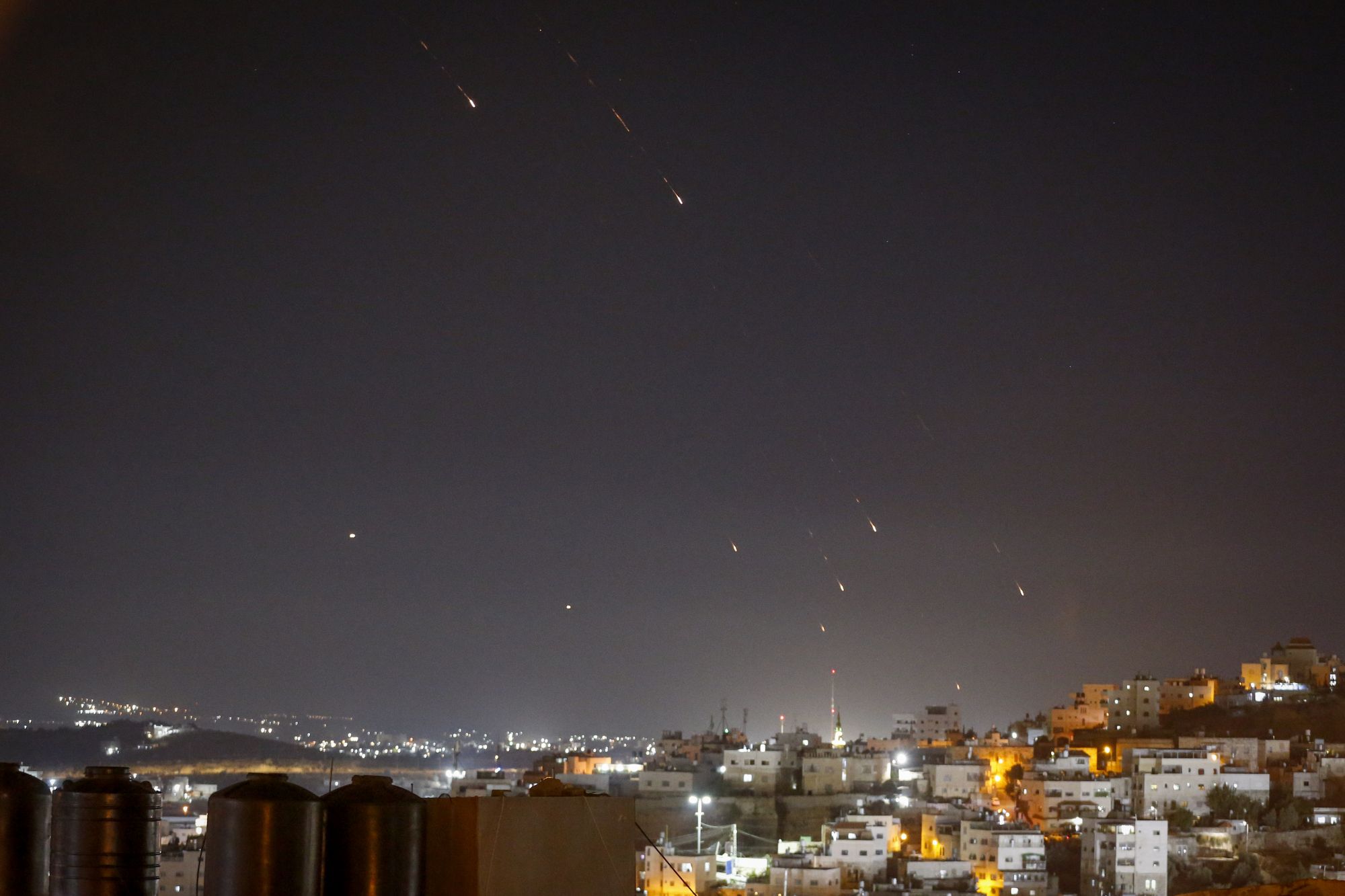 تقرير: الولايات المتحدة تؤكد تدمير نحو ثلث الصواريخ الإيرانية