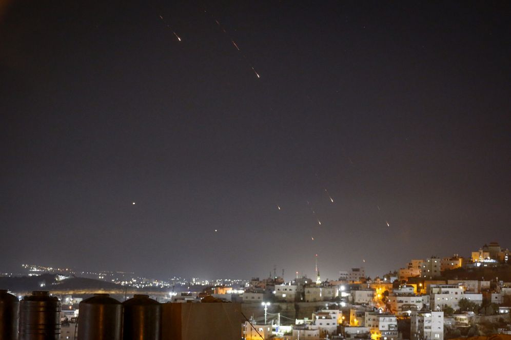 صواريخ ايرانية باليستية اطلقت تجاه إسرائيل 