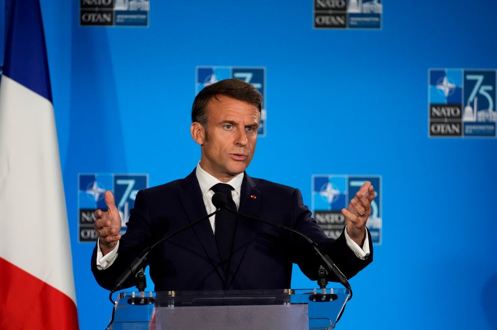 AP الرئيس الفرنسي ايمانويل ماكرون - أرشيف