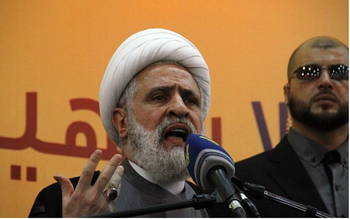 Naim Qassem, secrétaire général adjoint du Hezbollah, prend la parole dans le quartier de Ghobeiry, dans le sud de Beyrouth, le 13 mai 2016. (AFP Photo/Stringer)