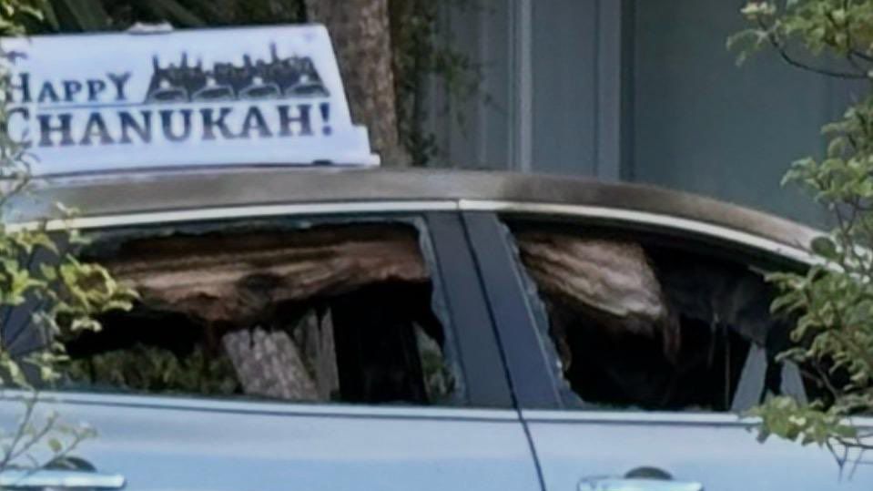 Australie : la voiture d'un rabbin décorée pour Hanoucca incendiée à Melbourne