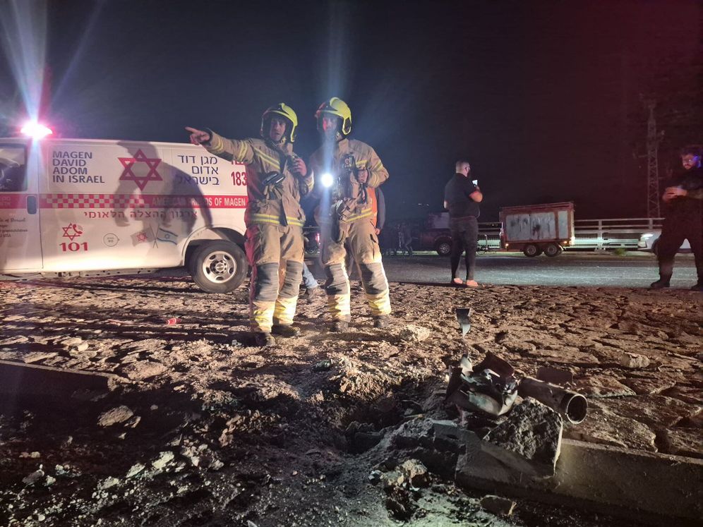 אמבולנס ומכבי אש באזור הנפילה בכרמיאל הלילה