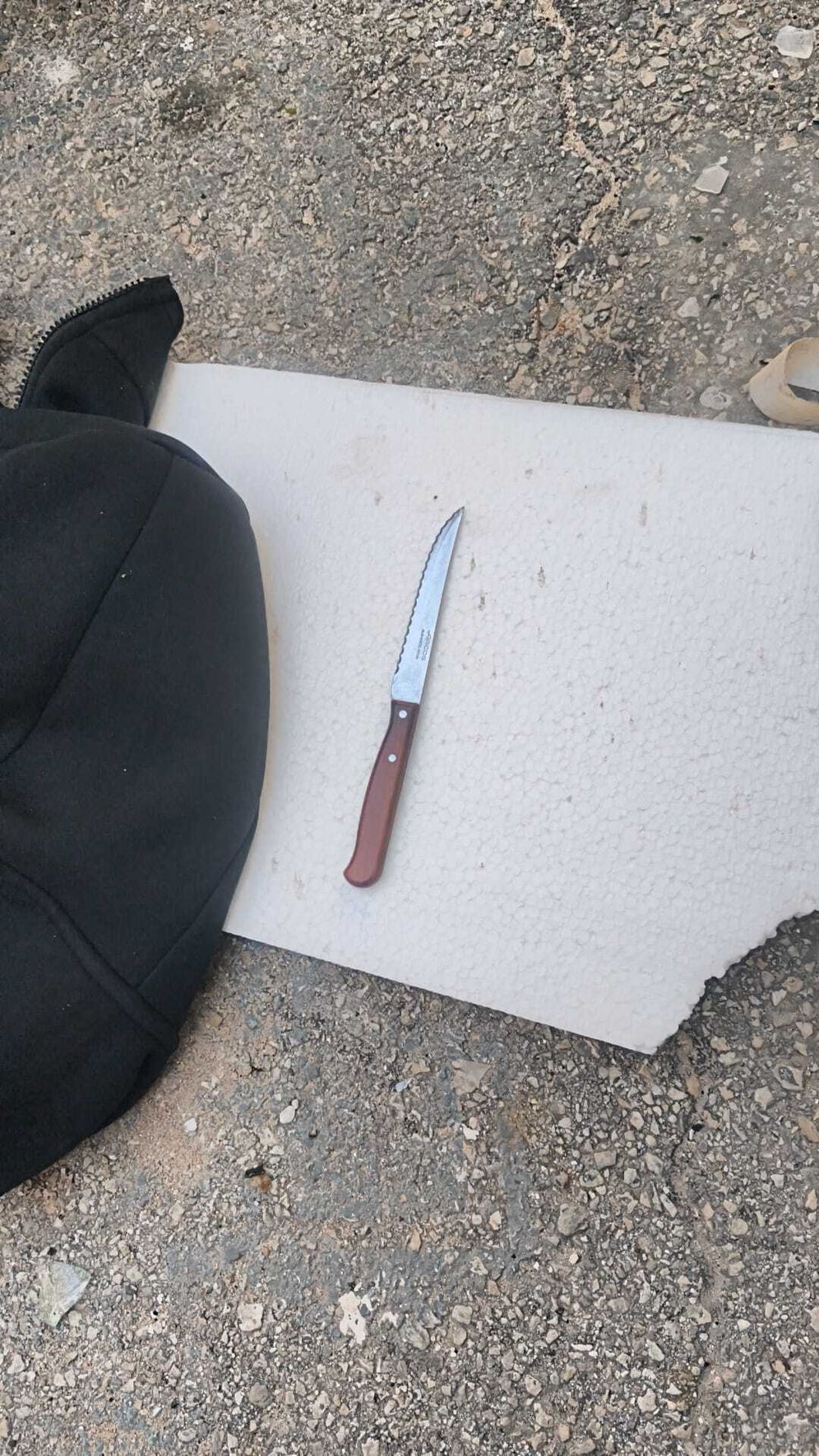 דוברות המשטרה הסכין ששימשה את המחבל בעת פיגוע הדקירה ברמת גן, 12.03.26