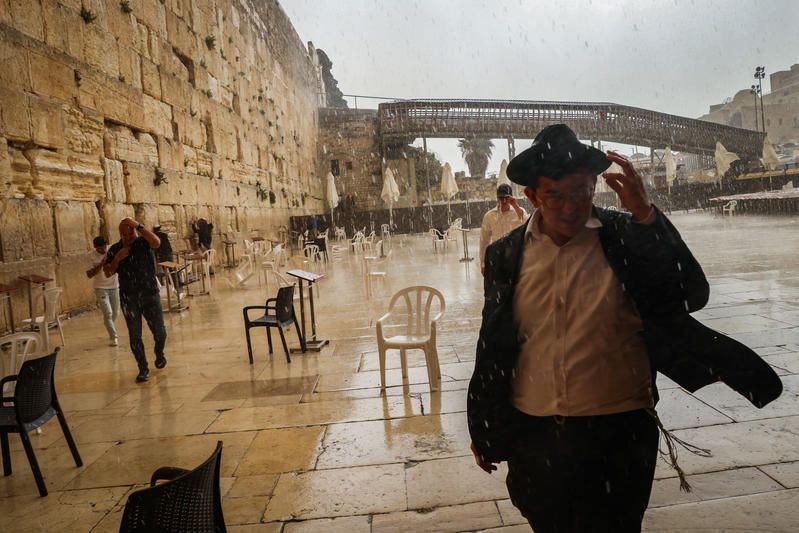 Météo en Israël : baisse des températures et averses avant Shavouot