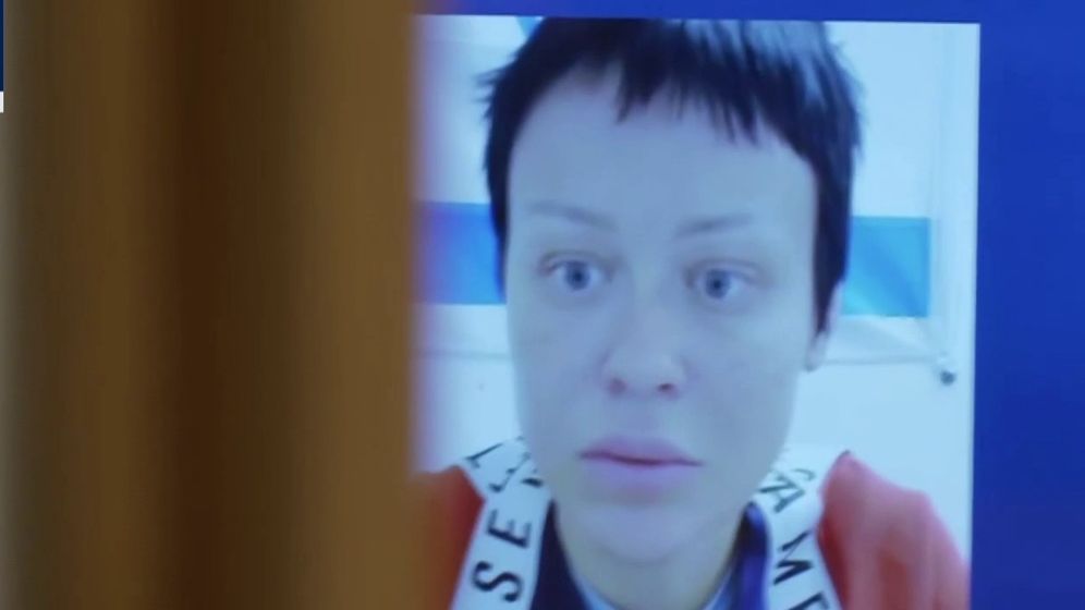 לין פאר בחקירתה