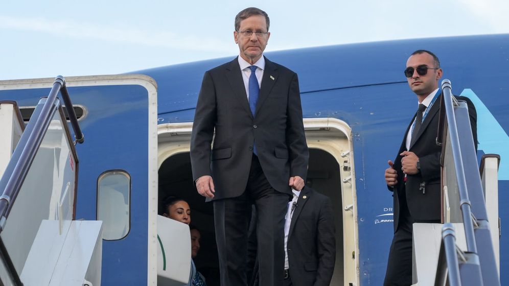 Maayan Toaf / GPO Isaac Herzog en Azerbaïdjan pour un sommet régional consacré à la paix et à la coopération, le 14.10.2026