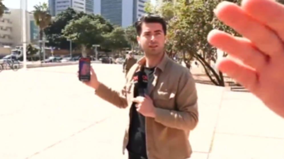 ببث حي ومباشر: الشرطة الإسرائيلية تعتقل صحافيان تركيا للاشتباه بتصويرهما مقر وزارة الأمن الإسرائيلية