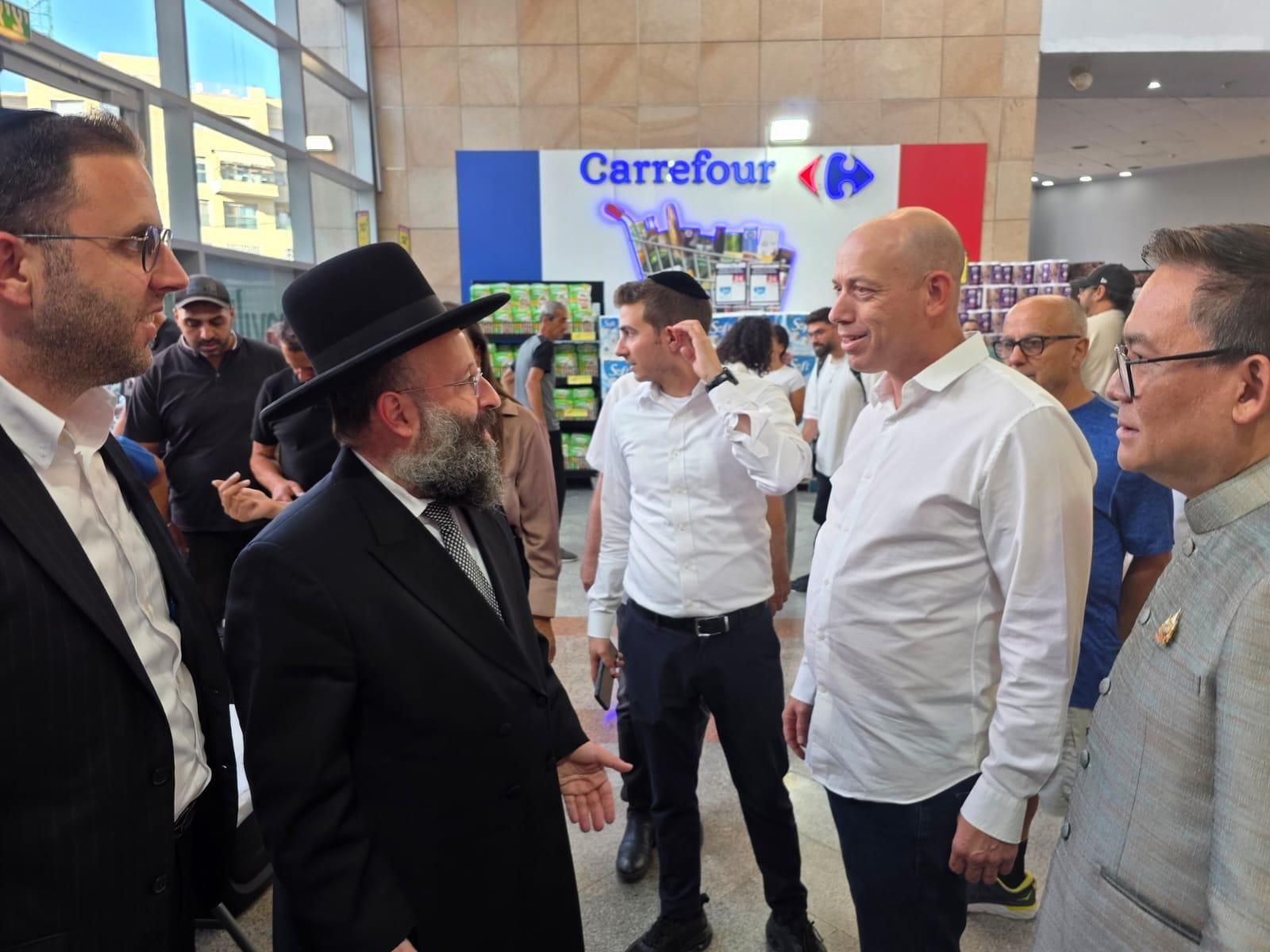 Carrefour inaugure un hypermarché au coeur de Jérusalem, son 150e magasin en Israël