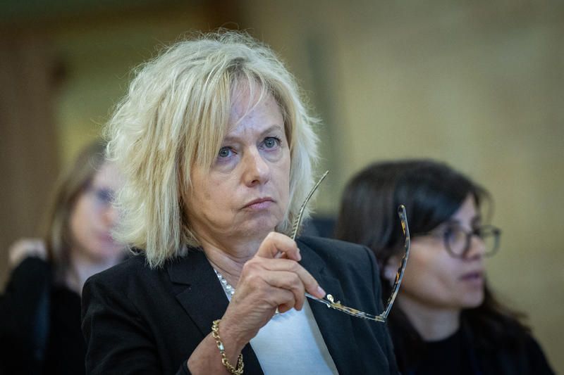 "Il faut appliquer la loi contre les déserteurs qui souhaitent se rendre à Ouman", déclare Gali Baharav-Miara